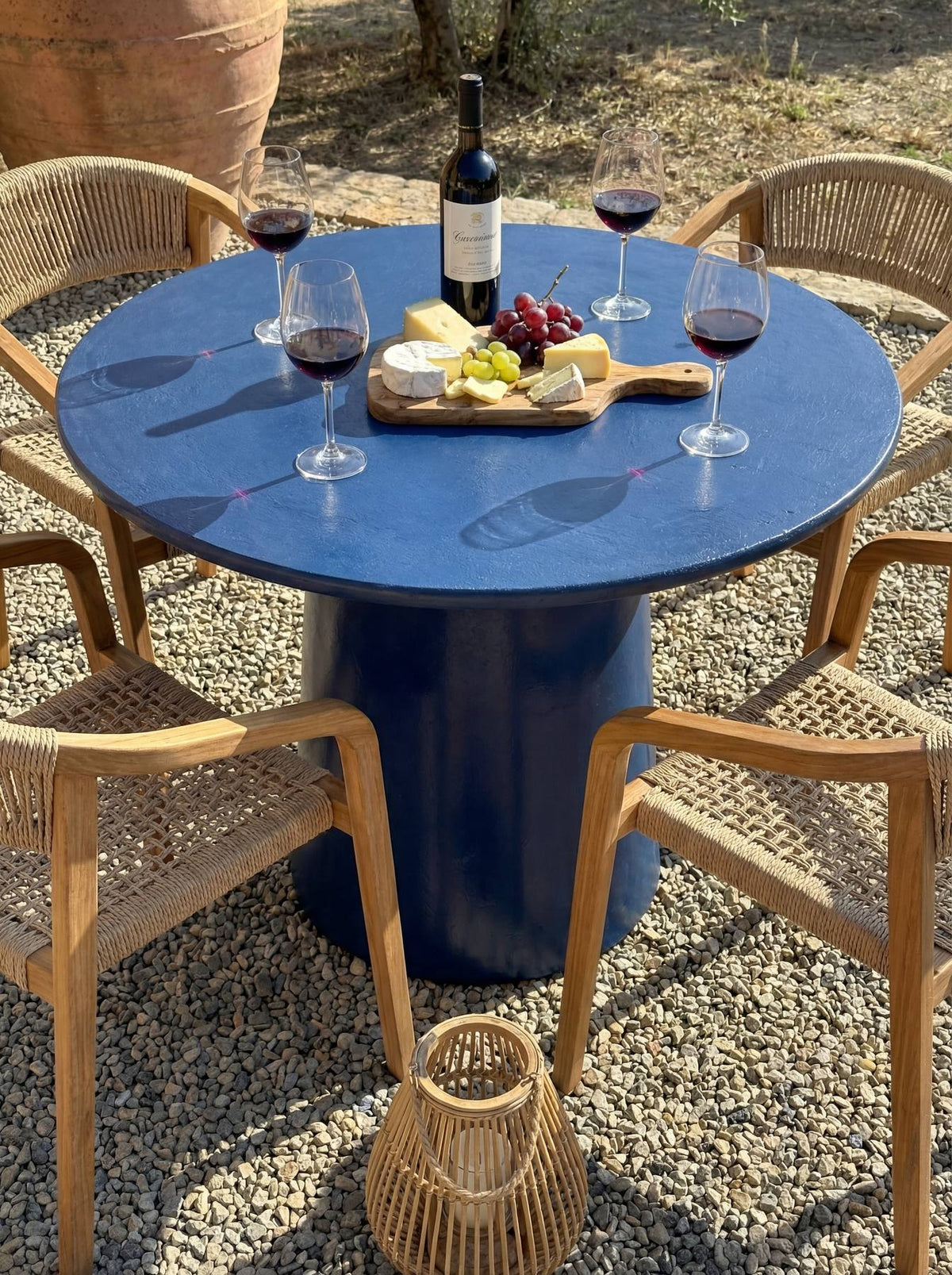 Orbit Table in Glossy Navy Blue | Grid Design