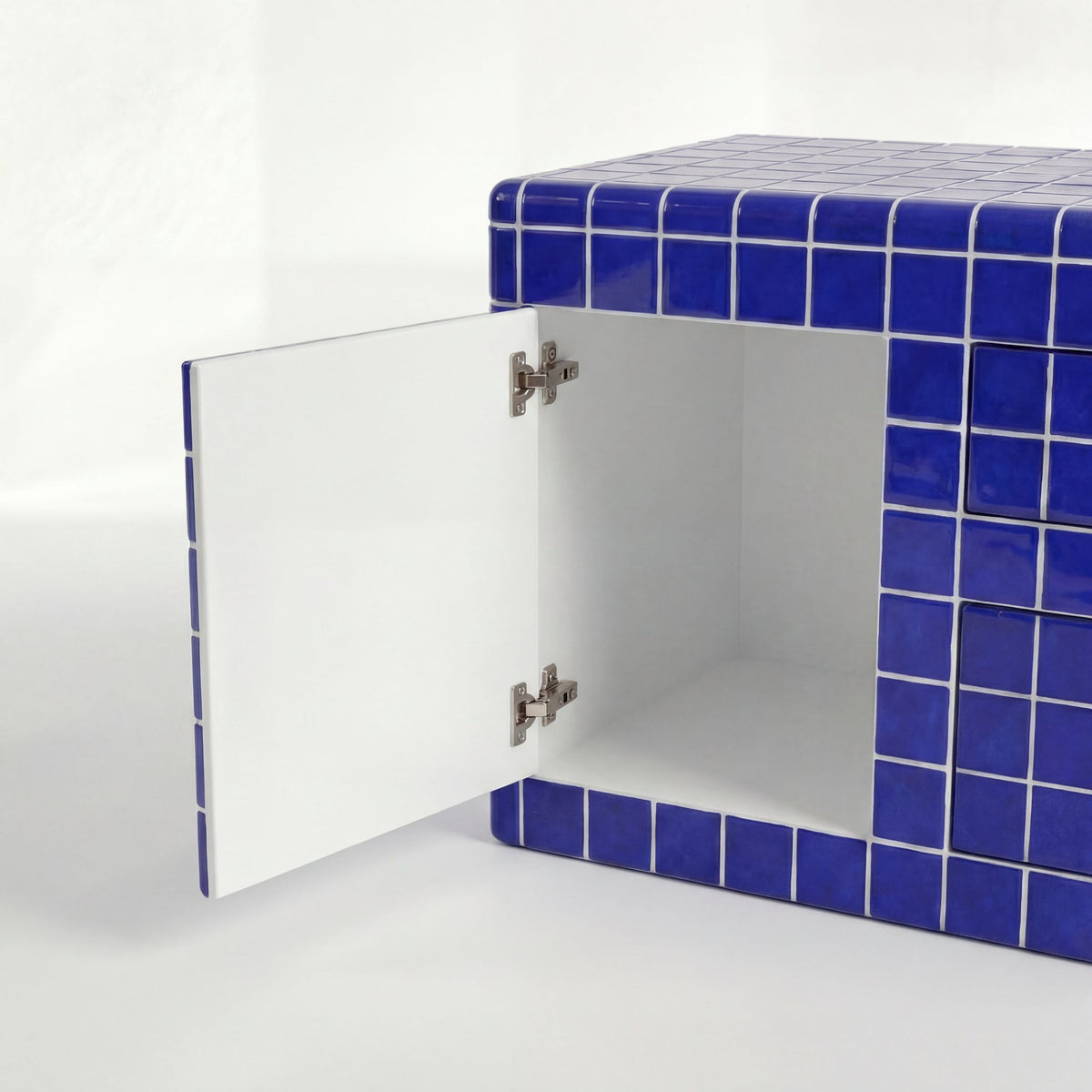 Mellow Kitchen Island in Cobalt Blue | Grid Design