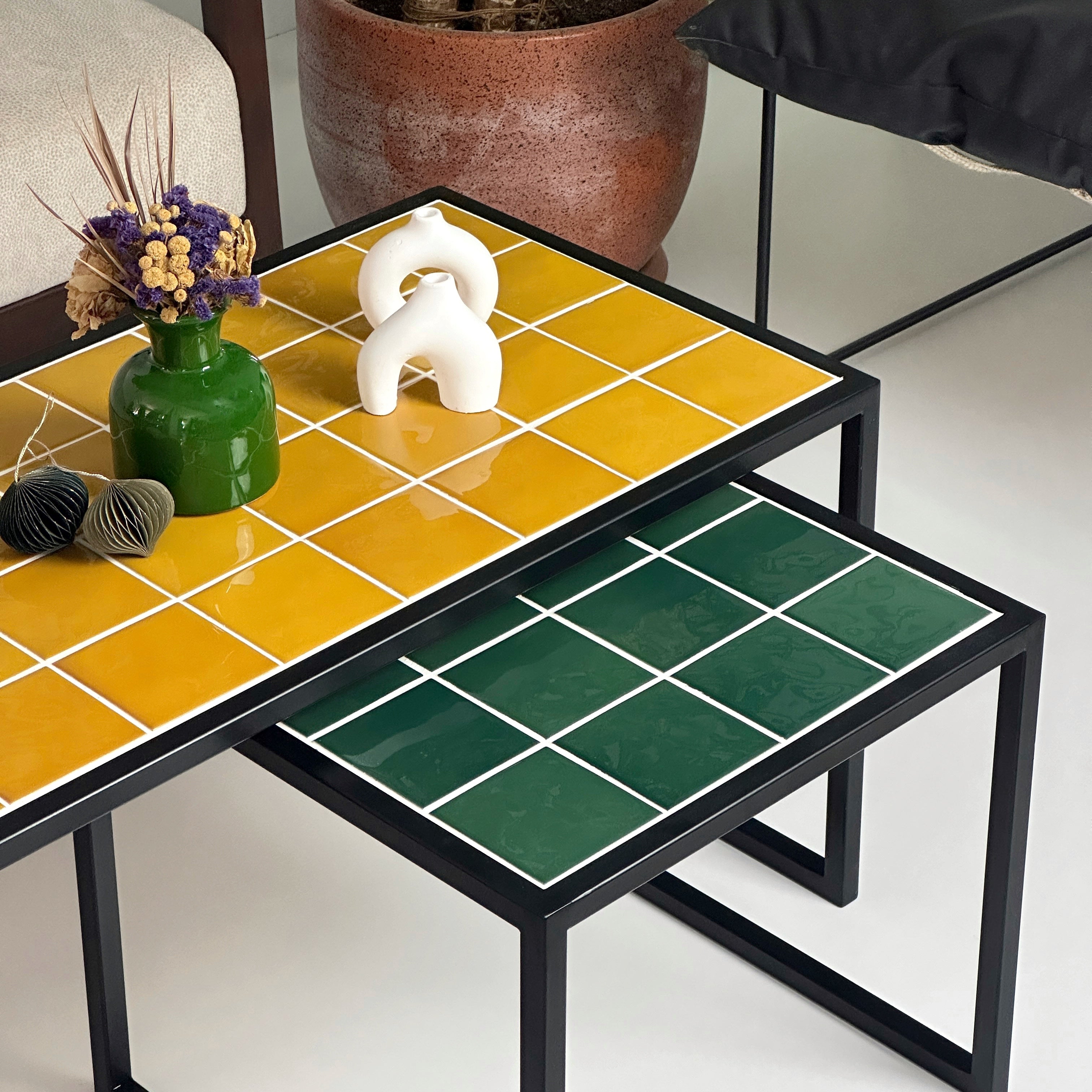 Retro-Mid Twin 2-Seat Coffee Table