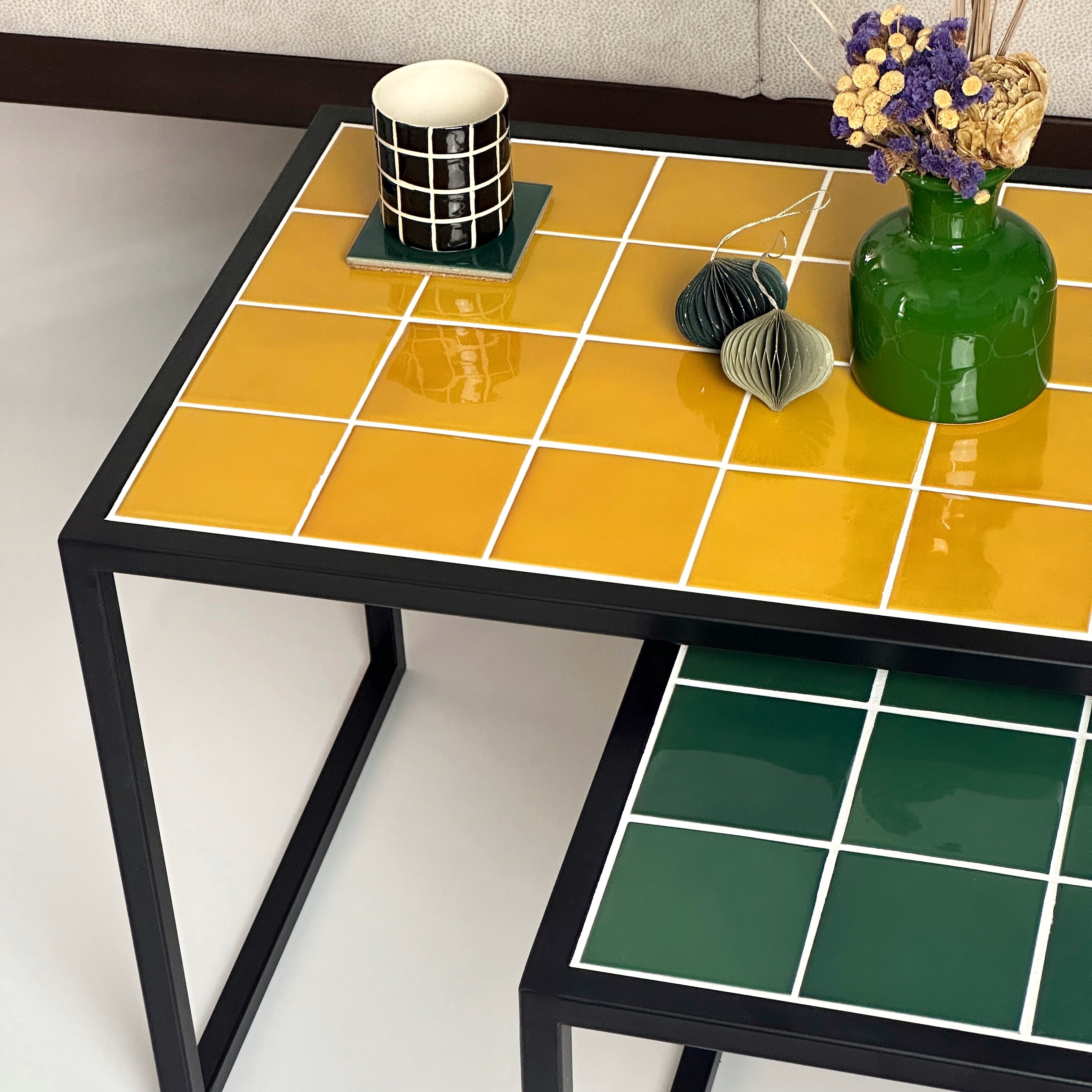 Retro-Mid Twin 2-Seat Coffee Table
