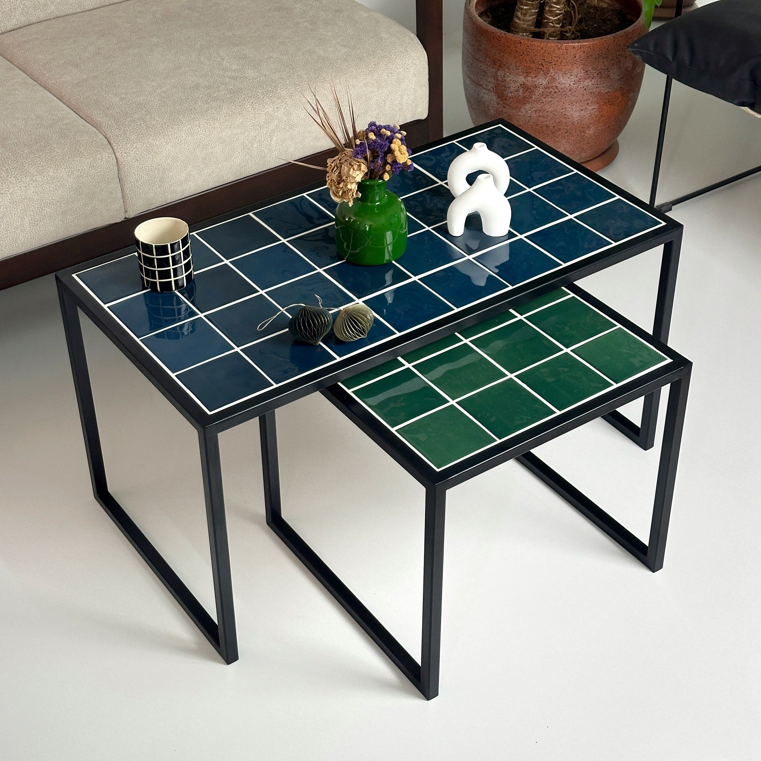 Retro-Mid Twin 2-Seat Coffee Table
