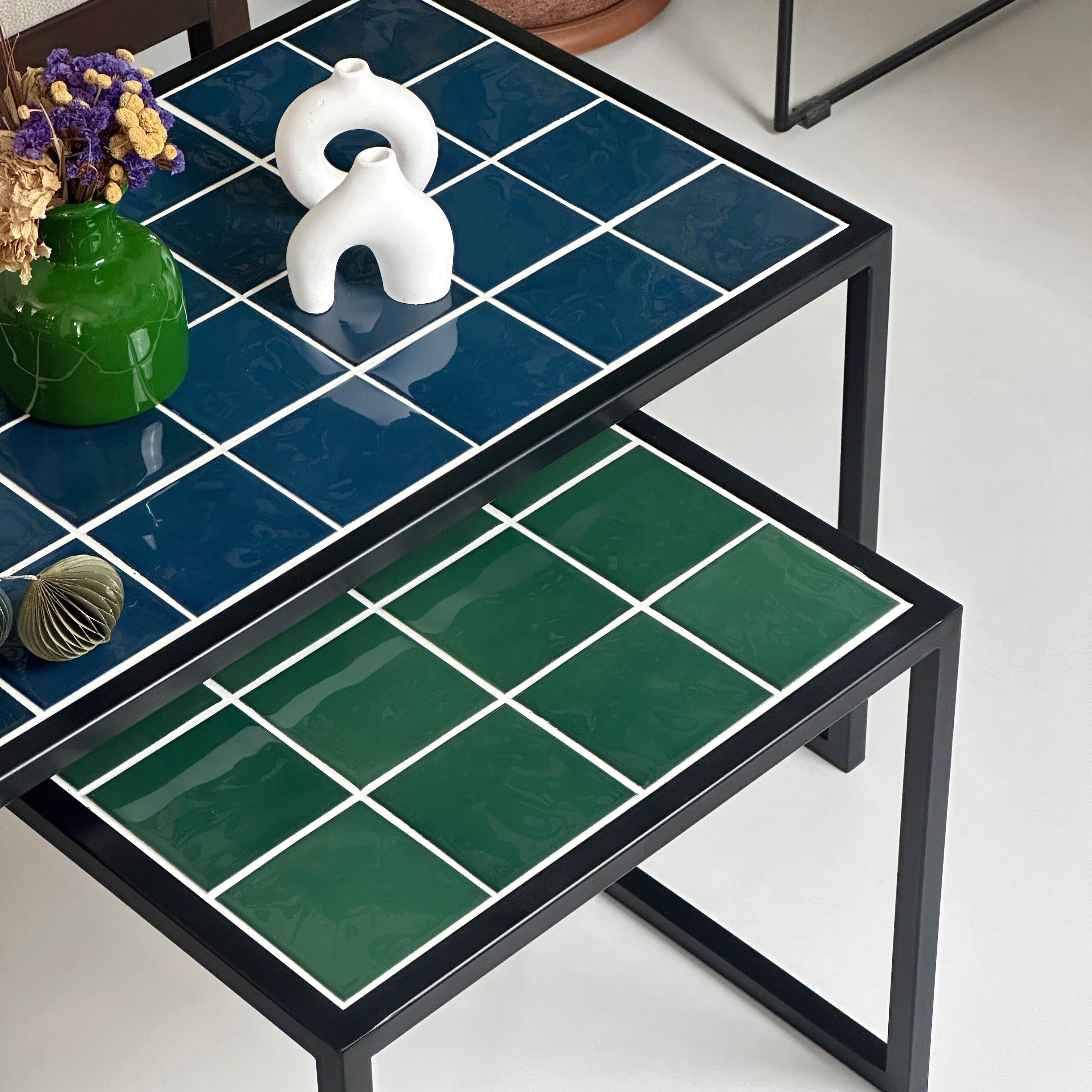 Retro-Mid Twin 2-Seat Coffee Table