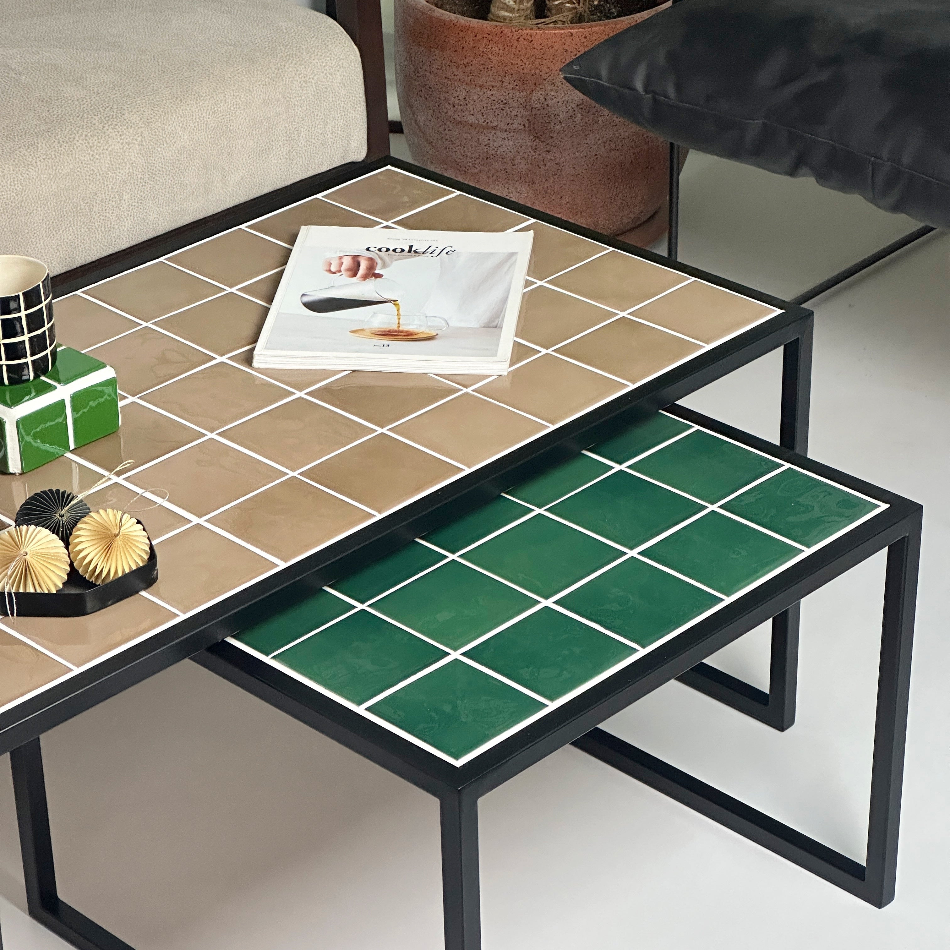 Retro-Mid Twin 2-Seat Coffee Table