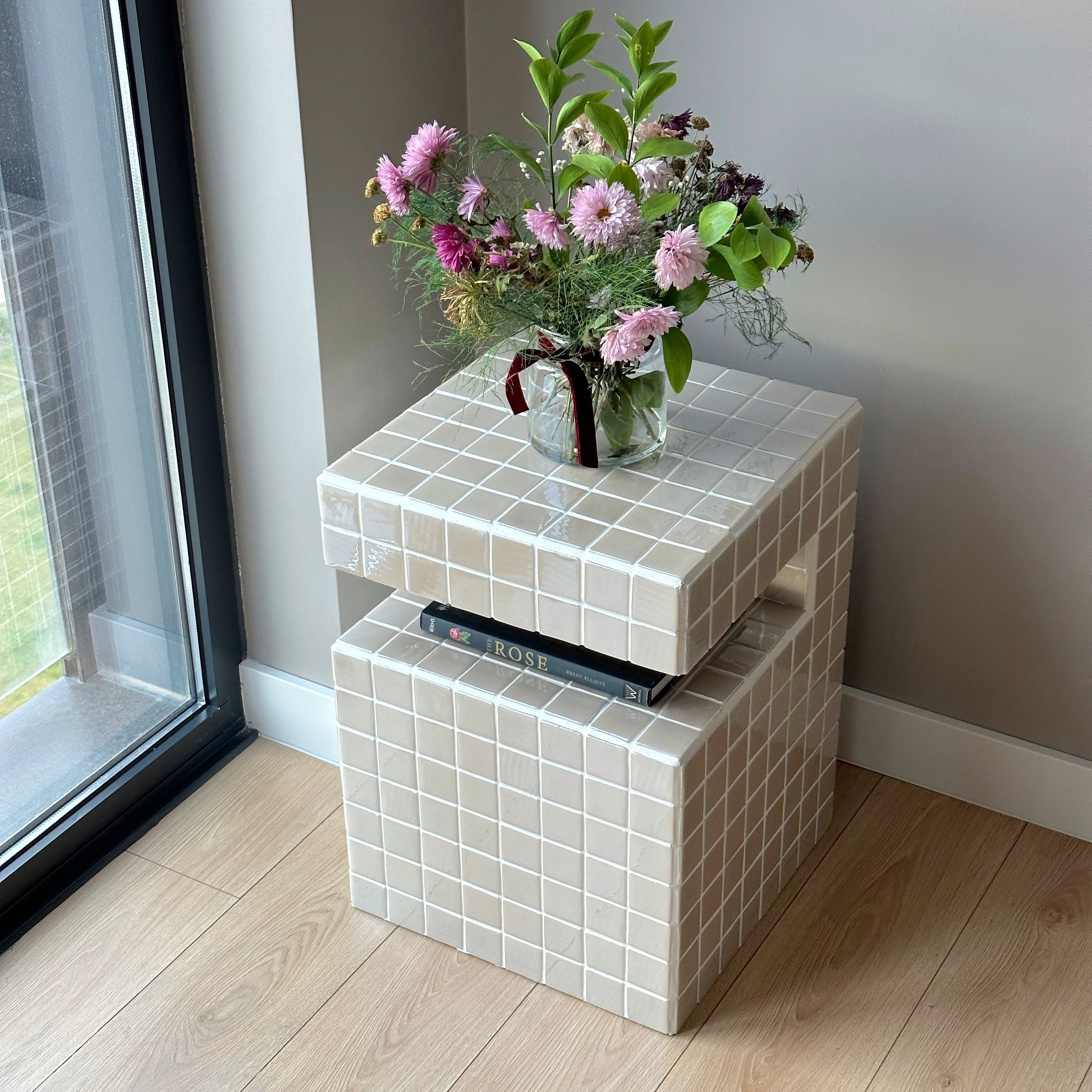 Minima Nightstand