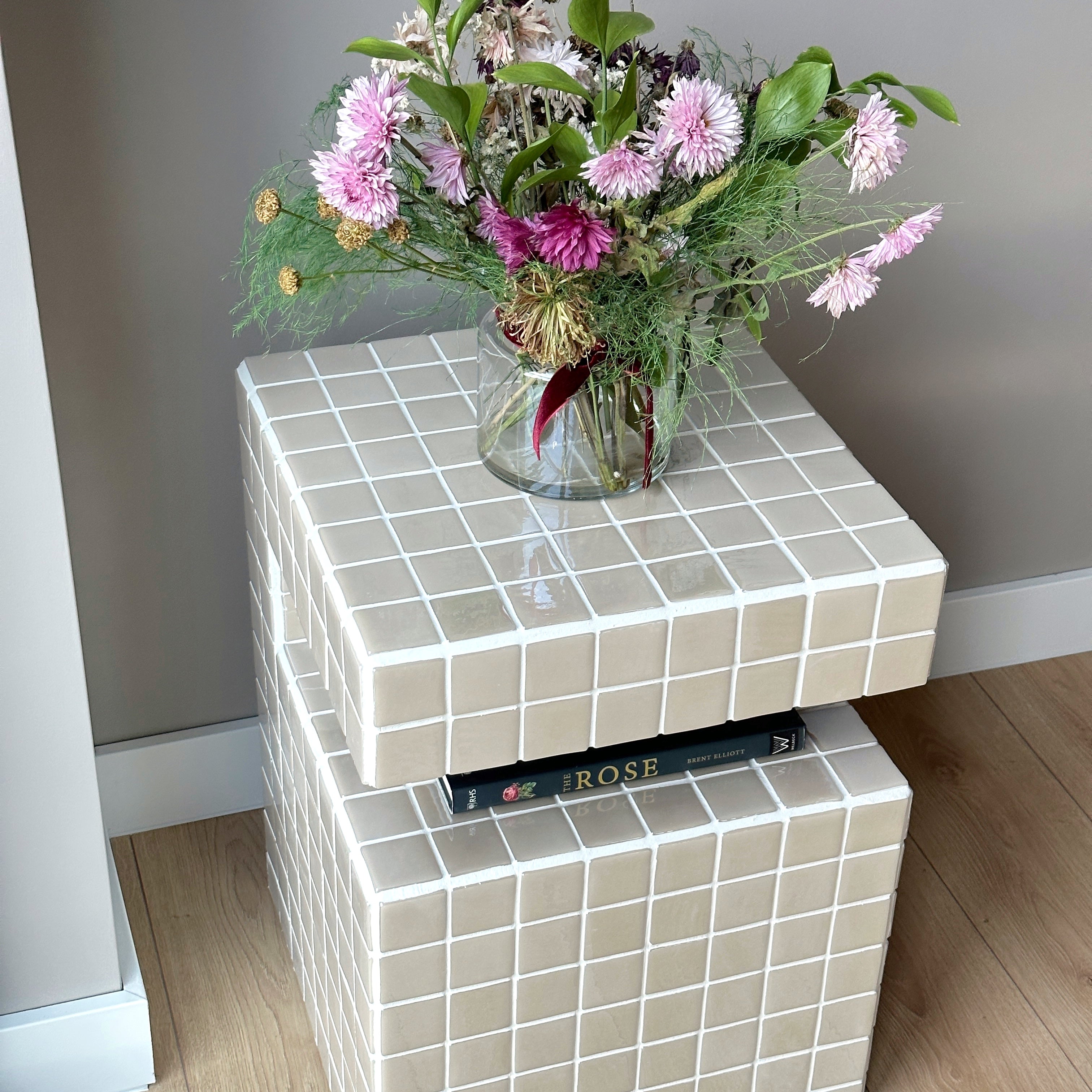 Minima Nightstand