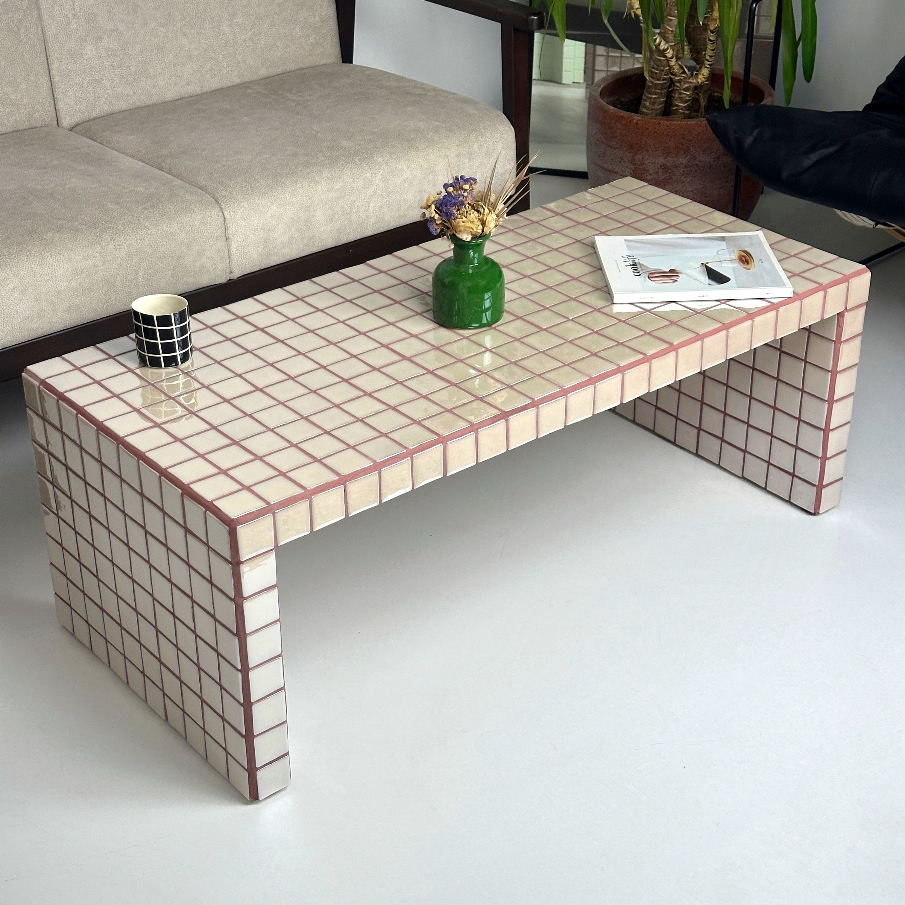 Vividus Coffee Table