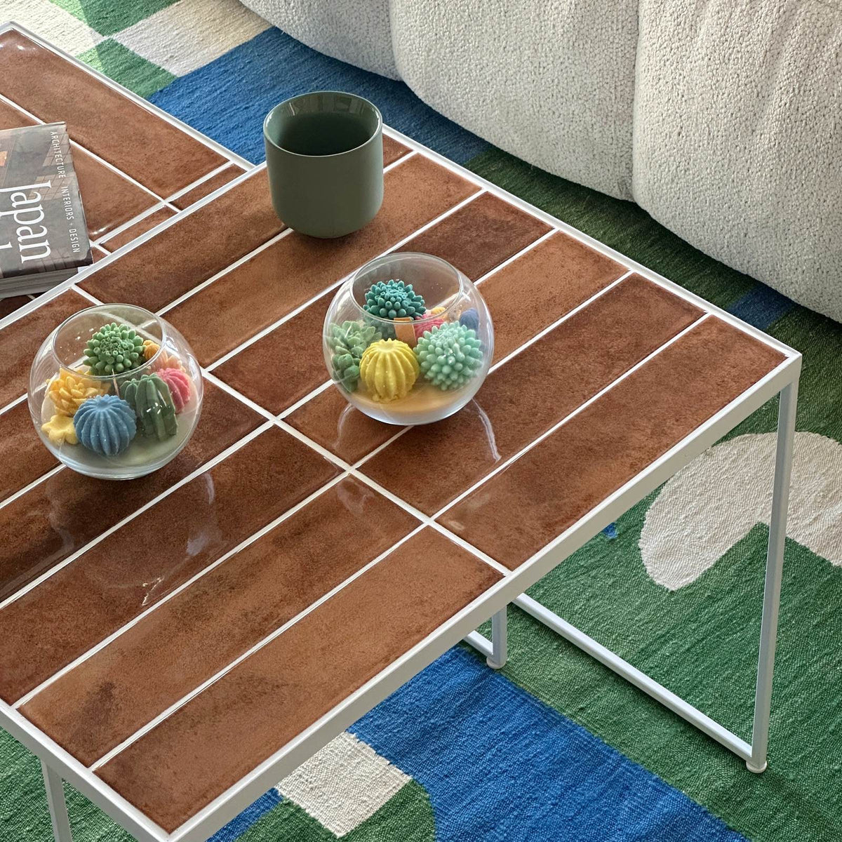Bumpy 2-Piece Coffee Table in White Metal | Grid Design