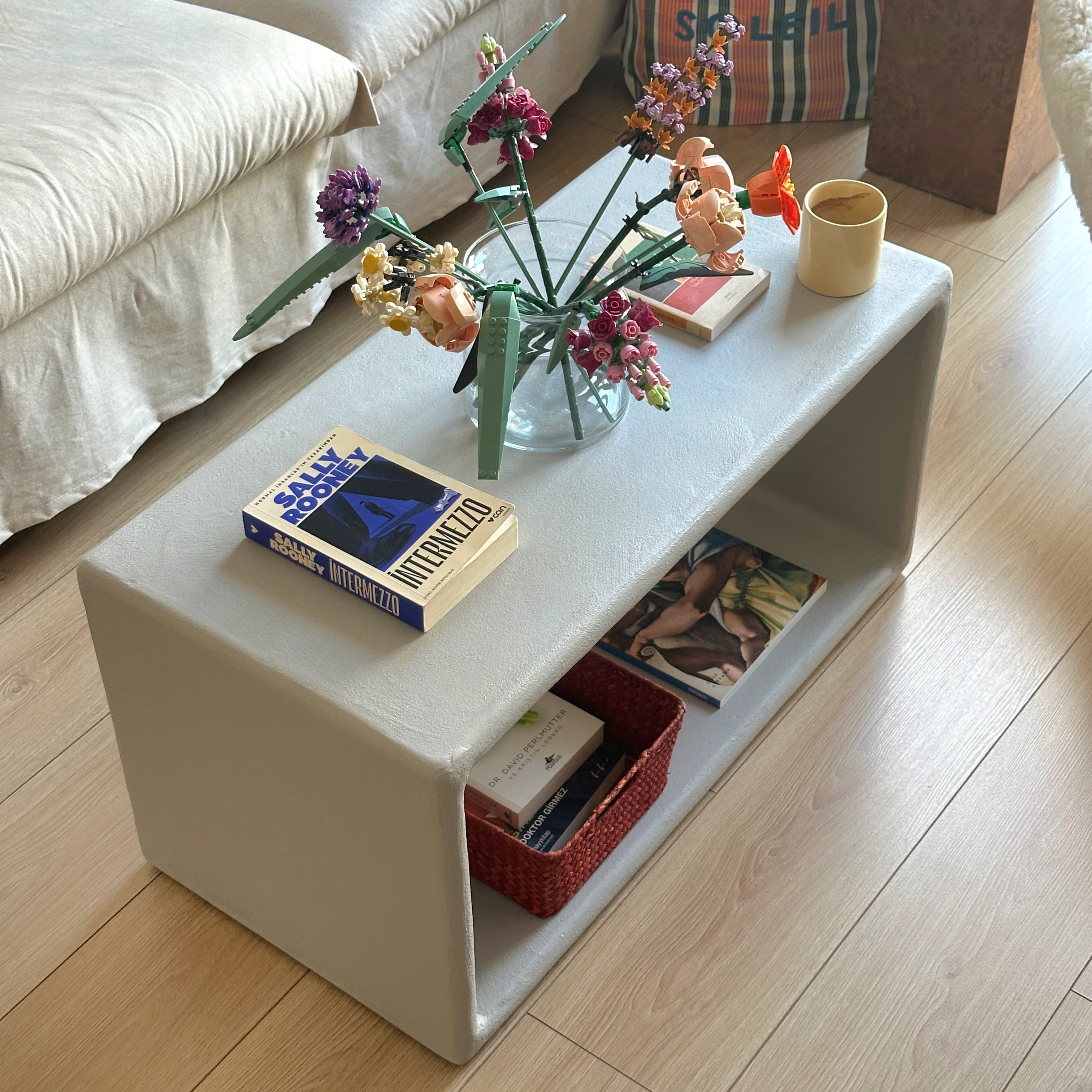 Luno Coffee Table