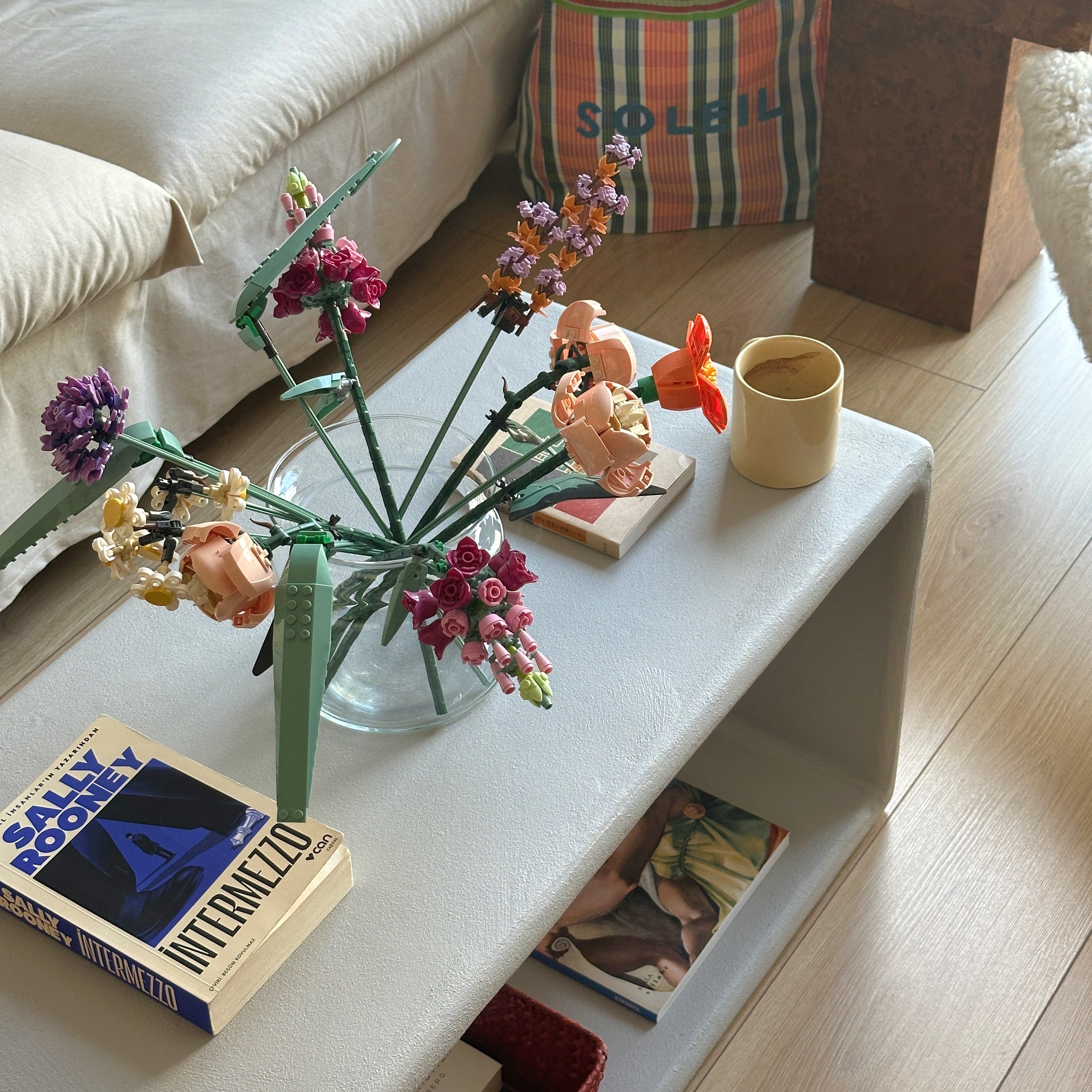 Luno Coffee Table