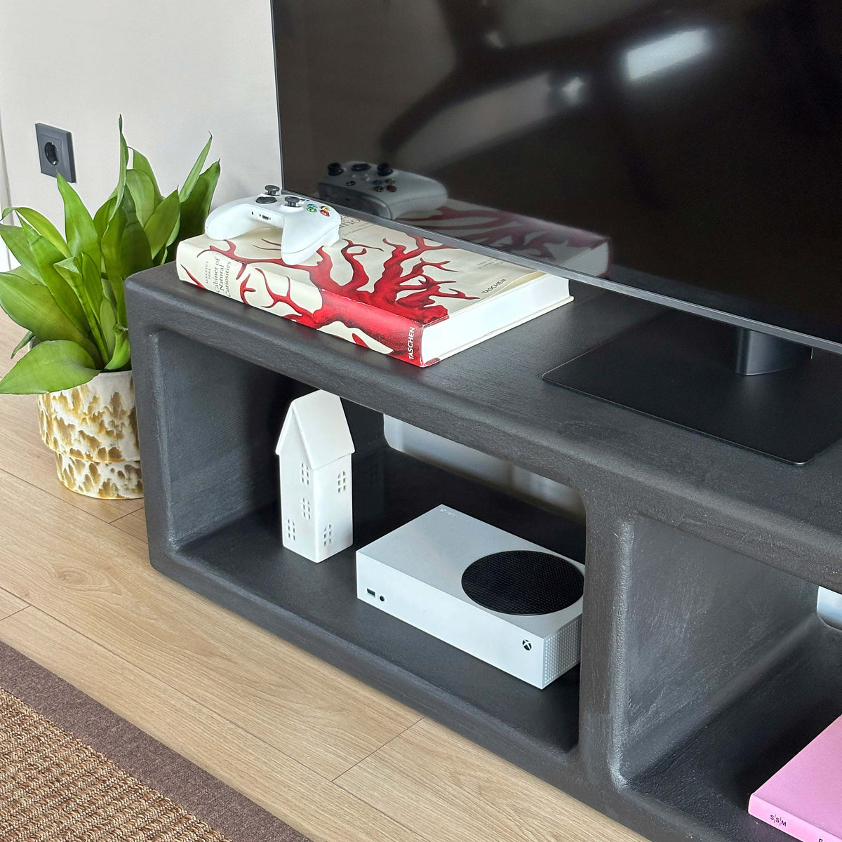 Luno TV Console