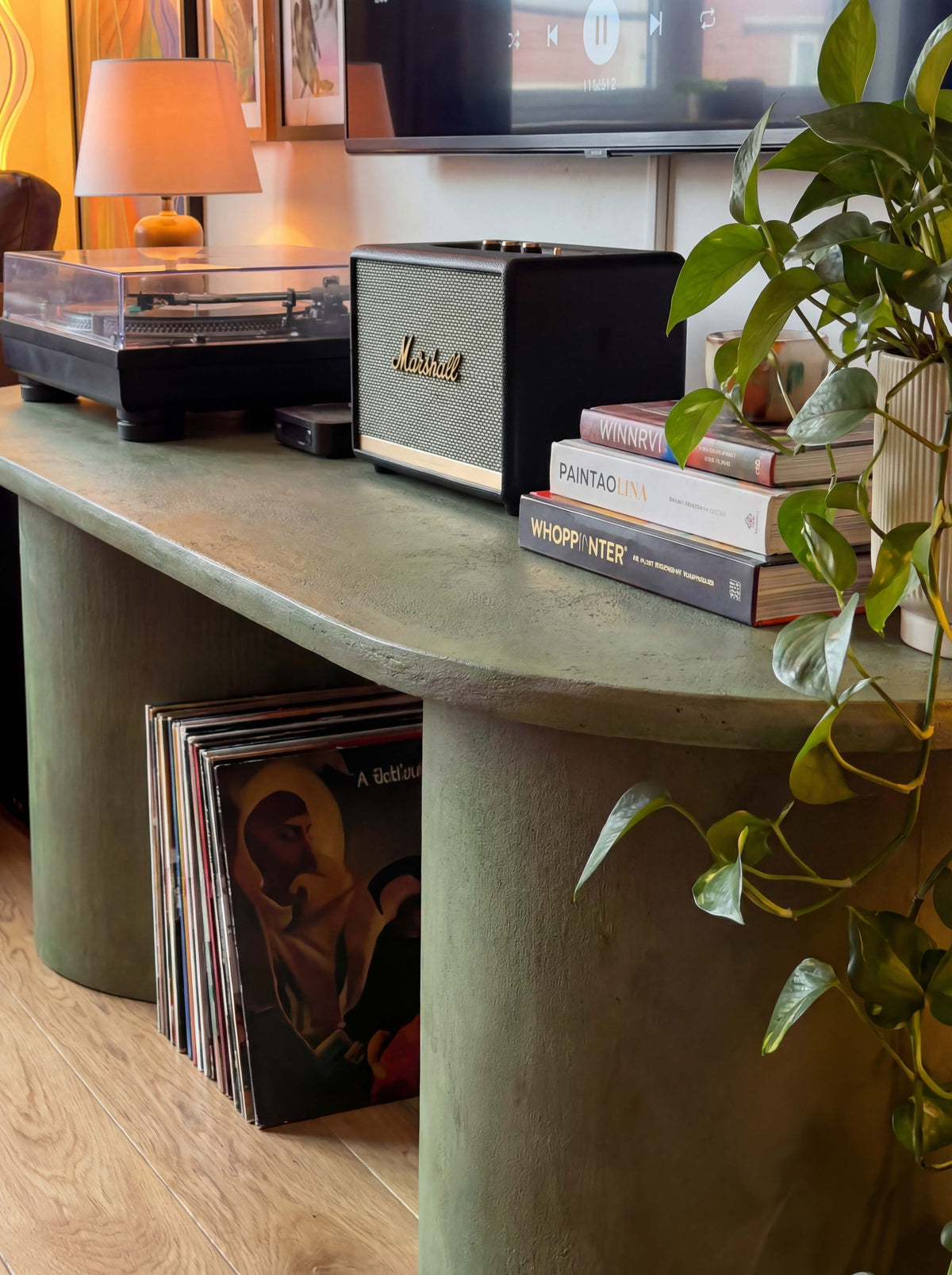 Orbit Tv Console