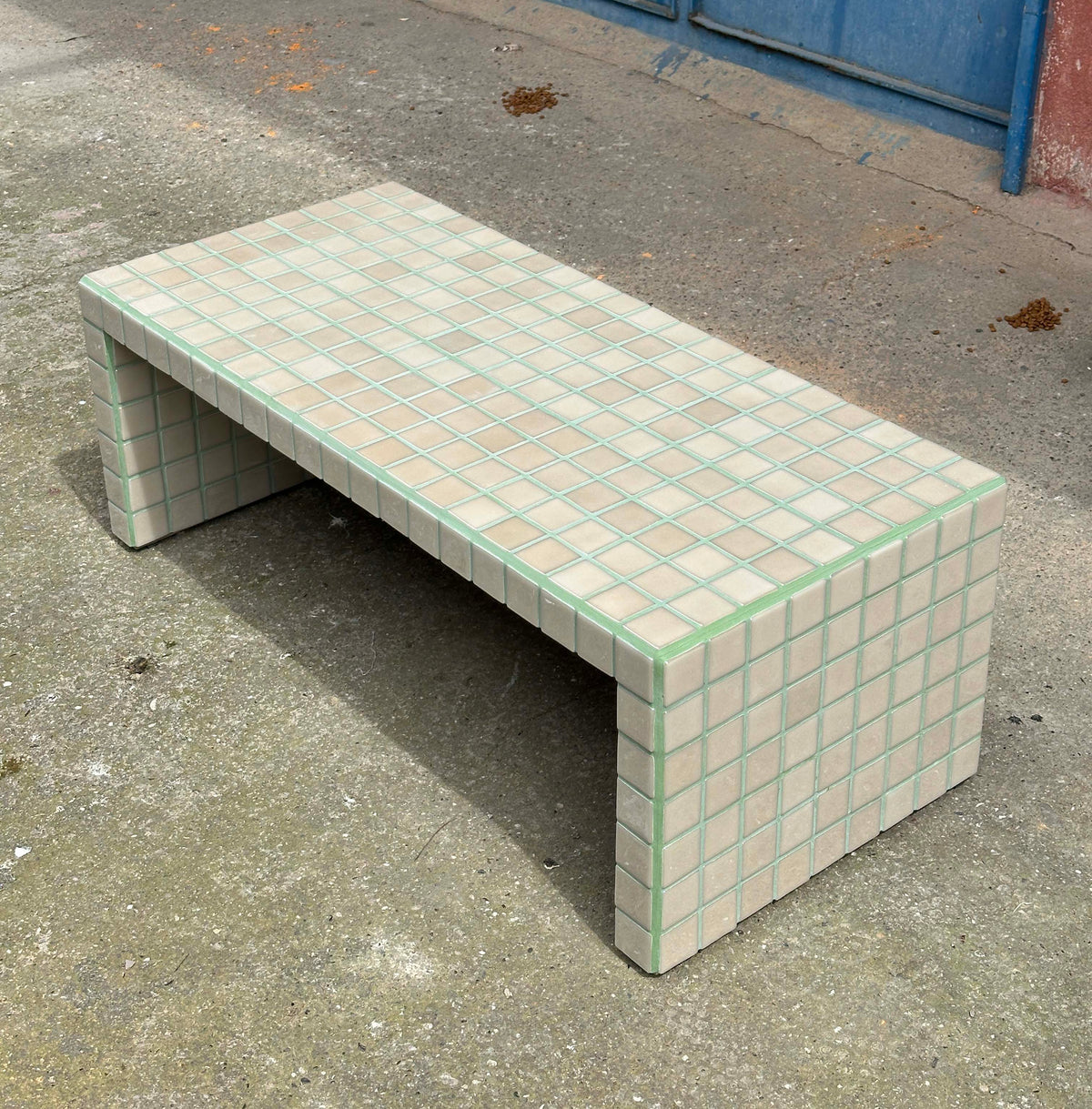 Vividus Coffee Table